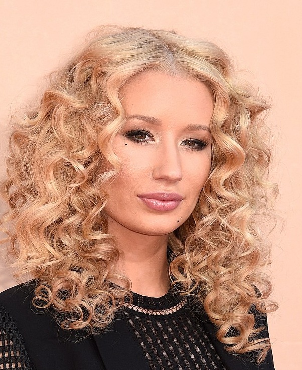 Ca sỹ Úc tươi tắn dự sự kiện - 3 Iggy Azalea