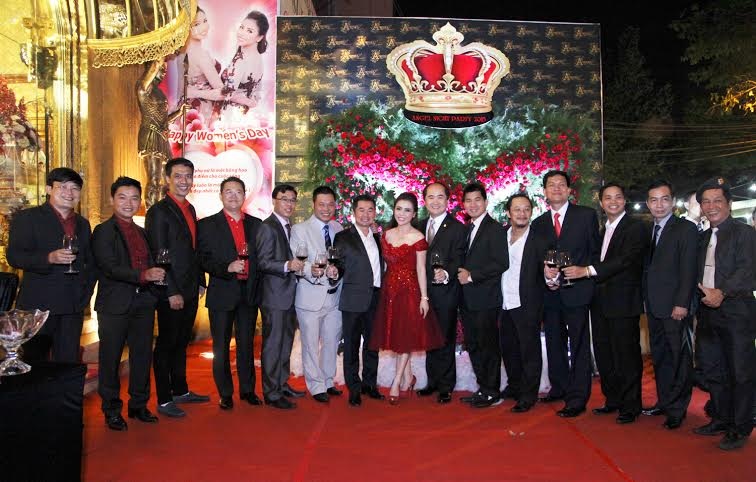 Doanh nhân và “sao” Việt khoe sắc tại Angel Night Party 2015 - 3 Doanh nhân và “sao” Việt khoe sắc tại Angel Night Party 2015