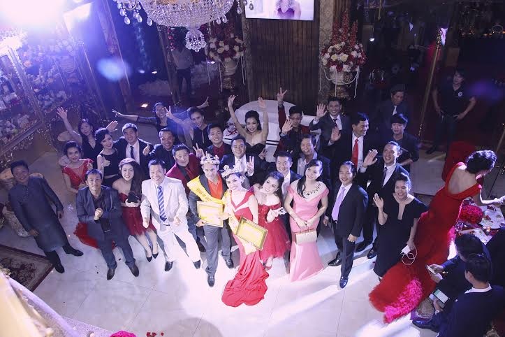 Doanh nhân và “sao” Việt khoe sắc tại Angel Night Party 2015 - 8 Các khách mời đều tỏ ra hào hứng và thú vị với đêm tiệc