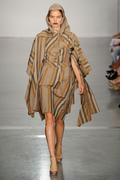 Bộ sưu tập thời trang của Vivienne Westwood - 9 BST của Vivienne Westwood tại London Fashion Week Spring 2015