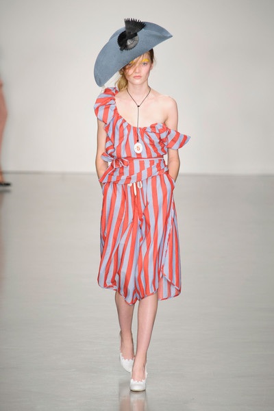Bộ sưu tập thời trang của Vivienne Westwood - 22 BST của Vivienne Westwood tại London Fashion Week Spring 2015