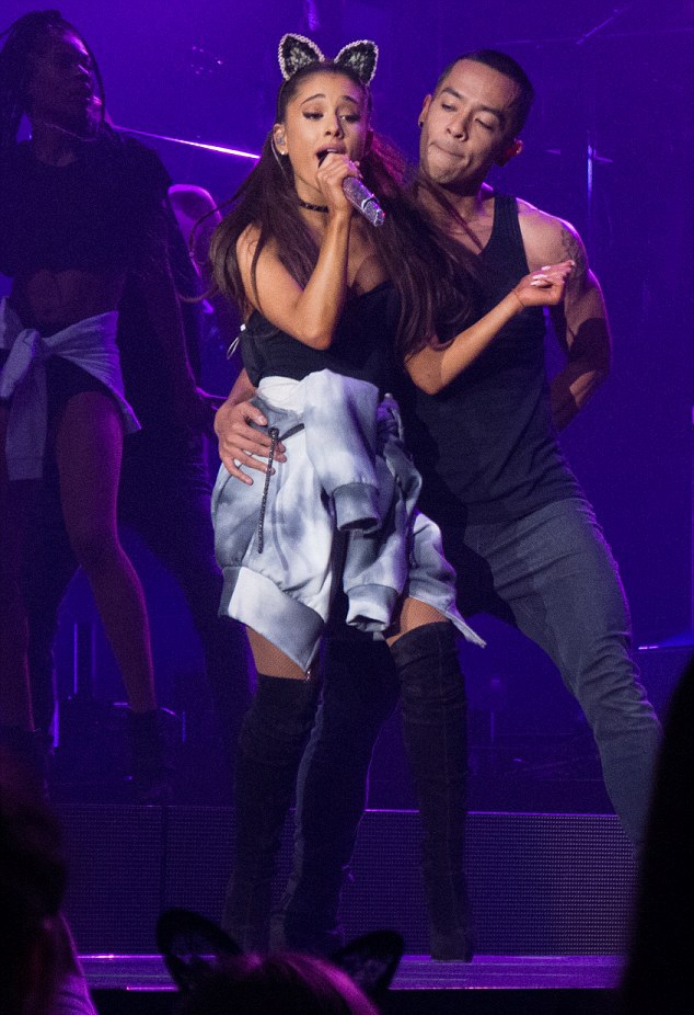 Justin Bieber tình tứ bên “Mariah Carey 9X” - 13 Justin Bieber