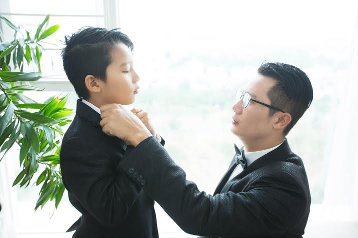 Hoàng Bách: “Dùng sừng tê giác khác gì ăn móng tay của mình!” - 2 Cảm xúc của anh như thế nào khi cha con anh trở thành một phần trong chiến dịch?