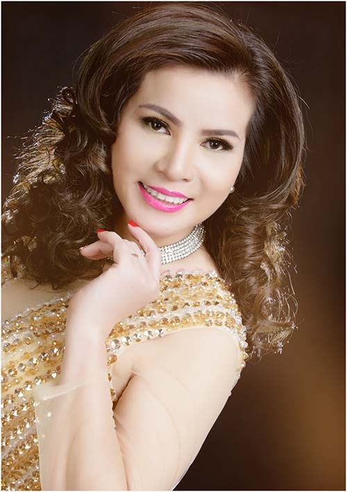 Sự thật bất ngờ chuyện người đẹp Việt đầu tiên đi thi quốc tế - 1 Sự thật bất ngờ chuyện người đẹp Việt đầu tiên đi thi quốc tế