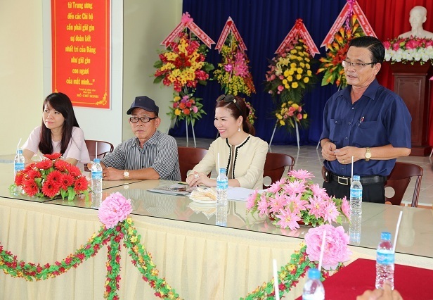 Hoa hậu Bùi Thị Hà tích cực với công tác từ thiện