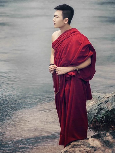 Ca sĩ Hùng Thanh ra mắt album nhạc Phật giáo