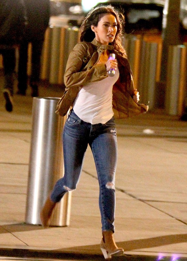 Megan Fox bận rộn quay phim mới - 1 Megan Fox