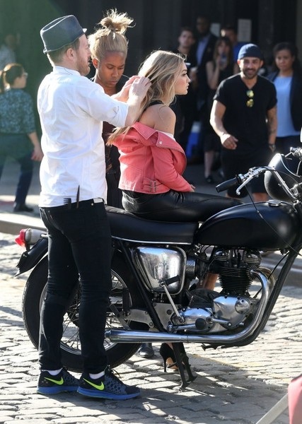 Gigi Hadid đẹp từ mọi góc nhìn - 10 VN