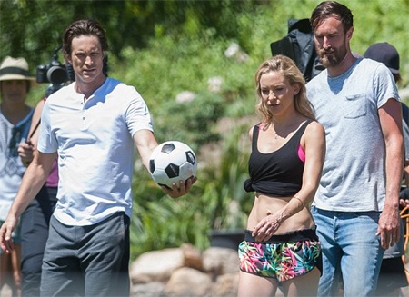 Dáng thon đáng ngưỡng mộ của “gái hai con” Kate Hudson - 5 VN