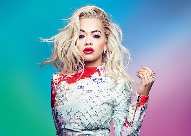 Ca sỹ gợi cảm người Anh đắt show quảng cáo - 1 Rita Ora