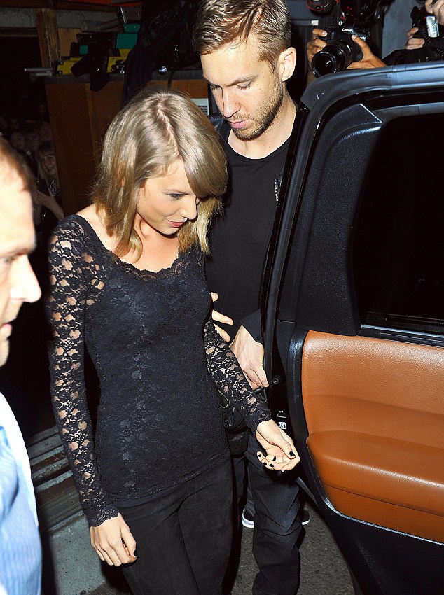 Taylor Swift công khai đi chơi với “tình mới” - 1 Taylor Swif