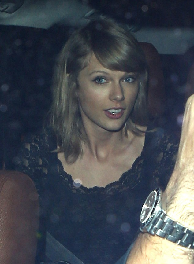 Taylor Swift công khai đi chơi với “tình mới” - 9 Taylor Swif