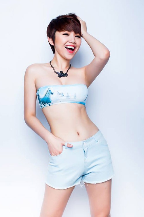 Tóc Tiên “nổi loạn” khi trở về