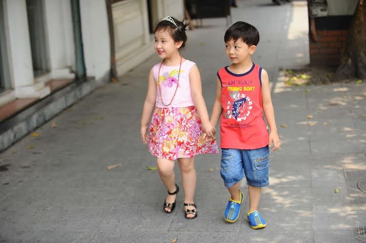 Ngắm bộ ảnh street style đáng yêu dành cho các bé - 7 Những đứa trẻ của chúng tôi