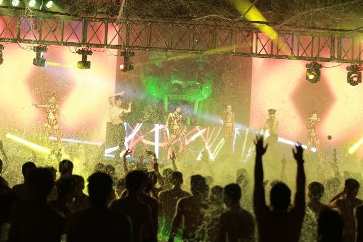 Ngôi sao The Remix 2015 “thủy chiến” tại Vinpearlland water park - 6 Các tiết mục biểu diễn nghệ thuật hoành tráng