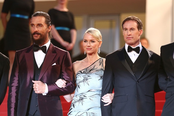 Naomi Watts được dàn đồng nghiệp nam hộ tống - 1 Gus Van Sant,Matthew McConaughey,Naomi Watts,Chris Sparling,guest and Ken Watanabe