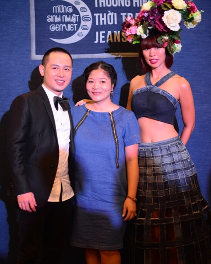 GENVIET JEANS mời sao tham dự sinh nhật 5 tuổi - 5 Ban Lãnh Đạo công ty GENVIET JEANS cắt bánh mừng sinh nhật