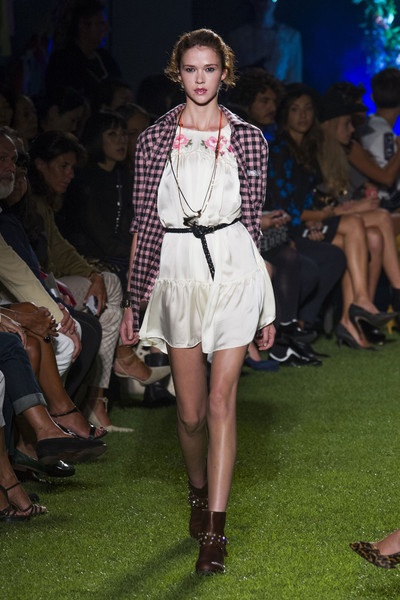 Nữ tính Blugirl - 4 BST của Blugirl tại tuần lễ thời trang Milan Spring 2015
