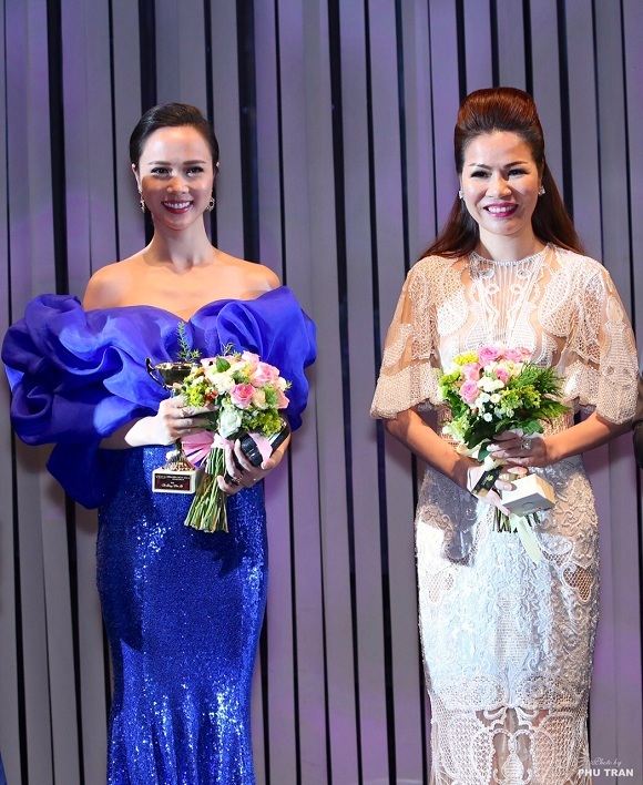 Hoa hậu Bùi Thị Hà được tôn vinh “Nữ hoàng Đêm tiệc”