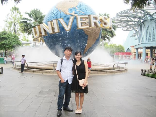 Hào hứng đêm Gala “Tìm kiếm tài năng Châu Á” - 1 Chị Nguyễn Kim Ngọc và chồng trong chuyến đi Singapore