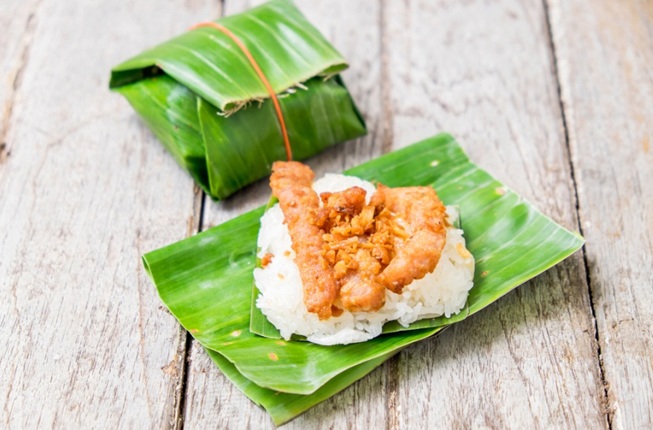 Cộng đồng du học sinh Việt Nam: Đi xa nhớ gì? - 2 Xôi bọc trong lá dong, lá chuối xanh mướt hương vị Việt