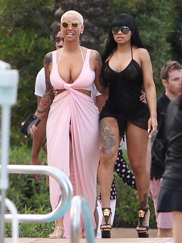 Người đẹp Mỹ khoe đường cong ngoại cỡ - 7 Blac Chyna là bạn thân của cựu vũ nữ thoát y Amber Rose.