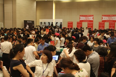 Giải mã chiến thuật “VStyle’s Private Sale”:120, 20, 49, 5, và 100% - 2 VStyle’s Private Sale tại Hà Nội đã thu hút gần 40.000 lượt người đến mua sắm