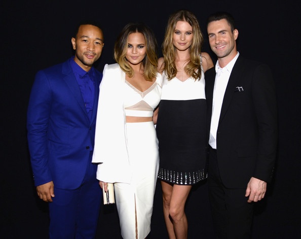 Behati Prinsloo và Adam Levine - Cặp đôi đẹp của Hollywood - 2 Tháng 1 năm 2014