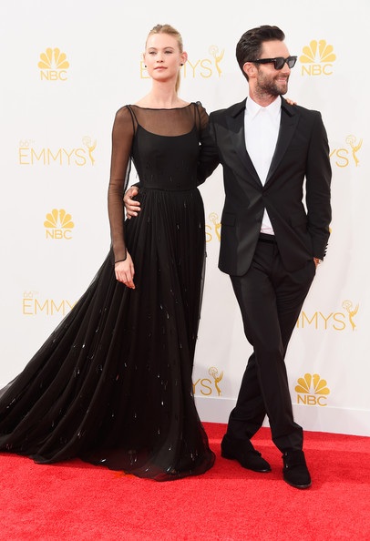 Behati Prinsloo và Adam Levine - Cặp đôi đẹp của Hollywood - 8 Tháng 8 năm 2014