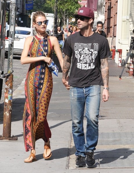 Behati Prinsloo và Adam Levine - Cặp đôi đẹp của Hollywood - 9 Tháng 9 năm 2014