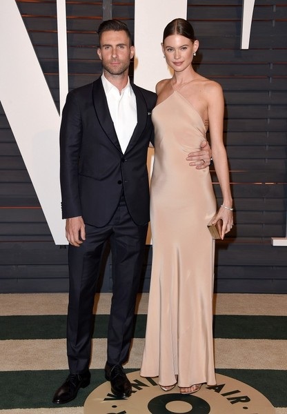 Behati Prinsloo và Adam Levine - Cặp đôi đẹp của Hollywood - 12 Tháng 2 năm 2015