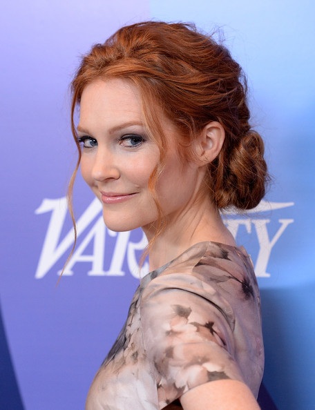 Những kiểu tóc đầy quyến rũ của “sao” - 14 Darby Stanchfield