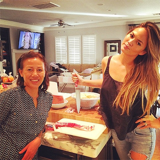 Các “sao” Hollywood mê nấu bếp - 7 Chrissy Teigen