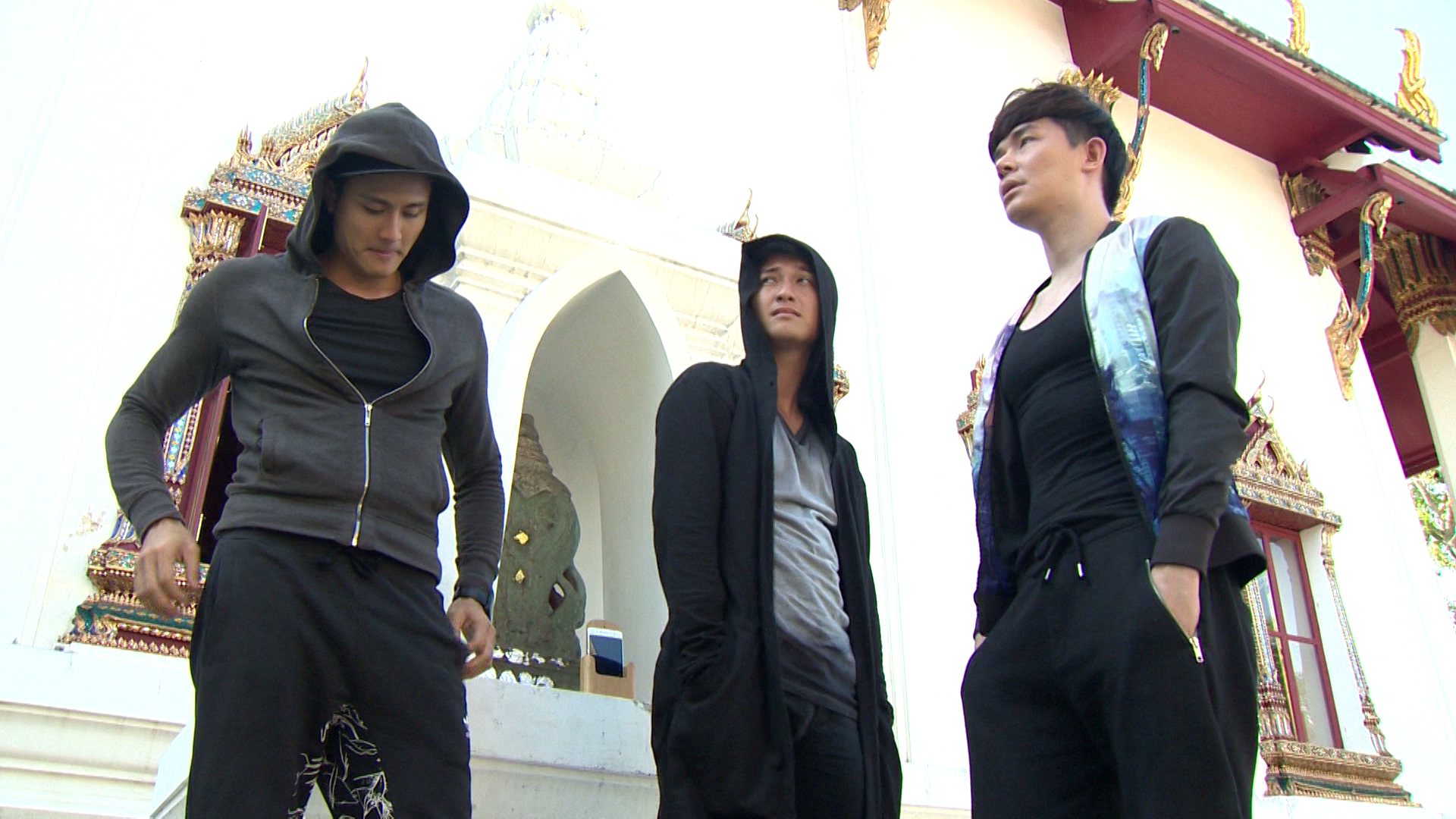 Huỳnh Anh tức giận vì Nathan Lee cố tình “câu giờ”? - 3 Huỳnh Anh tức giận vì Nathan Lee cố tình “câu giờ”?