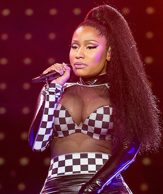 Ca sỹ Mỹ khoe vòng một bốc lửa - 3 Nicki Minaj