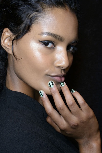 Những mẫu nail ấn tượng