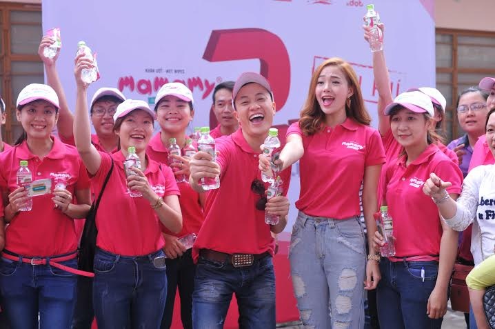 Sao Việt tham gia “Giải cứu mùa hè” - 1 Sài Gòn, Hà Nội đồng loạt “hạ nhiệt”