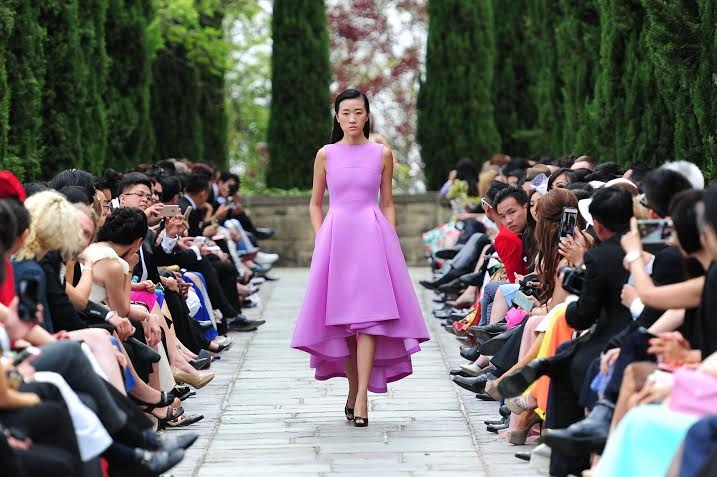 Trương Thị May mở màn show diễn của Đỗ Mạnh Cường - 12 Trung Thành