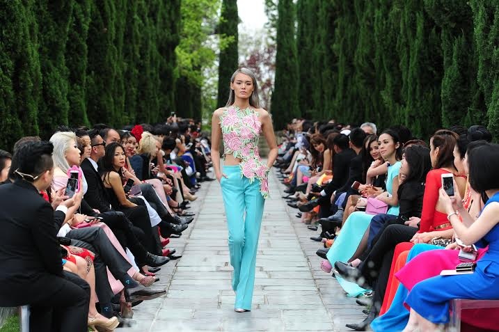 Trương Thị May mở màn show diễn của Đỗ Mạnh Cường - 13 Trung Thành