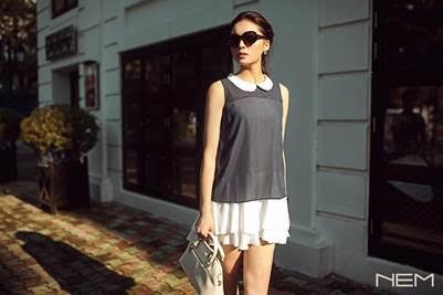 Xanh cô ban một màu xanh hoàn hảo luôn là sự lựa chọn yêu thích của Hoa Hậu Kỳ Duyên.