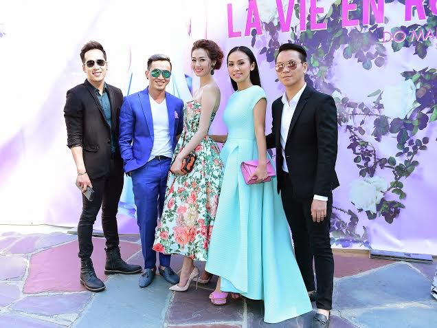 Huyền Ny thanh lịch trong chiếc váy xanh - 5 Huyền Ny qua Mỹ từ năm 15 tuổi và hiện tại cô là dược sỹ