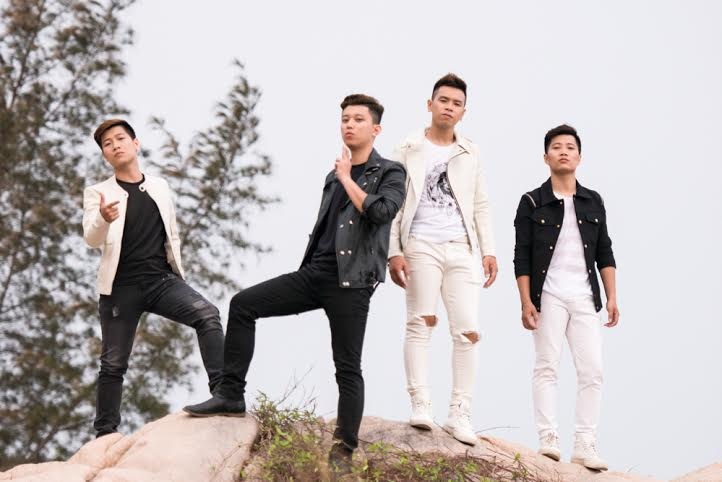 Oplus “sống đúng chất”