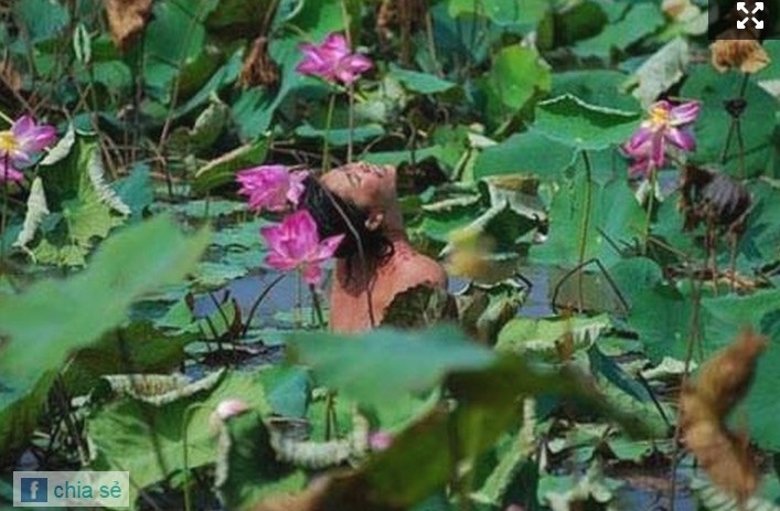 Những sao Việt chịu khó cởi đồ nhất trên màn ảnh - 1 Cảnh nóng đồng tính nữ trong bộ phim Chơi vơi của Hải Yến