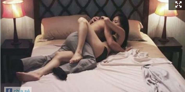 Những sao Việt chịu khó cởi đồ nhất trên màn ảnh - 9 Trương Ngọc Ánh với bạn diễn Kim Lý trong 'Hương Ga'