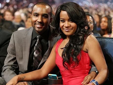 Sức khỏe của con gái Whitney Houston đang xấu đi… - 3 Bobbi Kristina và bạn trai Nick Gordon
