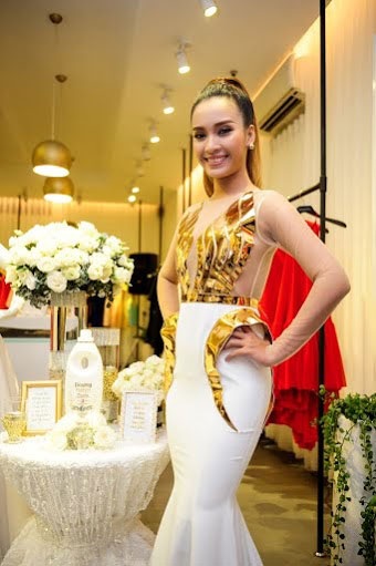 Đặng Thu Thảo đọ sắc với các người đẹp trong dạ tiệc của Lê Thanh Hòa - 1 Đặng Thu Thảo đọ sắc với các người đẹp trong dạ tiệc của Lê Thanh Hòa