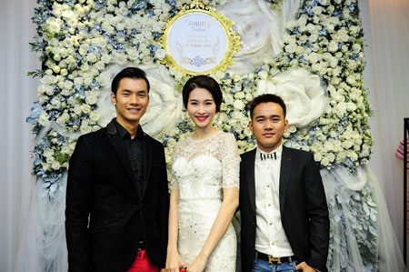 Đặng Thu Thảo đọ sắc với các người đẹp trong dạ tiệc của Lê Thanh Hòa - 6 Đặng Thu Thảo đọ sắc với các người đẹp trong dạ tiệc của Lê Thanh Hòa
