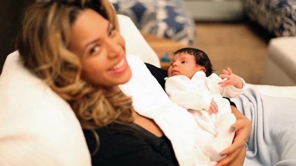 Beyoncé và Jay Z nhờ người mang thai hộ ? - 2 Beyoncé và cô con gái đầu Blue Ivy