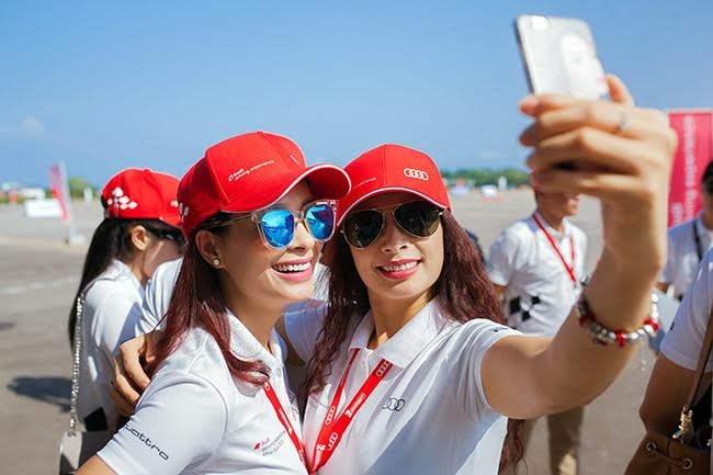 Đại sứ thương hiệu ôtô - Xu hướng mới của các người đẹp Việt Nam? - 12 Đại sứ thương hiệu ôtô - Xu hướng mới của các người đẹp Việt Nam?