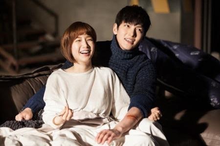 Những cặp đôi mà người hâm mộ mong ngóng “phim giả tình thật” - 4 Park Min Young và Ji Chang Wook thân thiết trong hậu trường phim